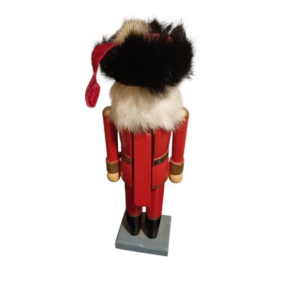 Vintage Erzgebirgische Buckingham Palace Queens Guard German Nutcracker 10” - Picture 3 of 5